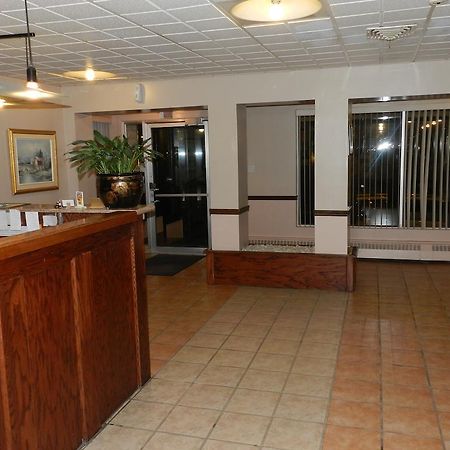 L'Auberge De L'Aeroport Inn Dorval Esterno foto