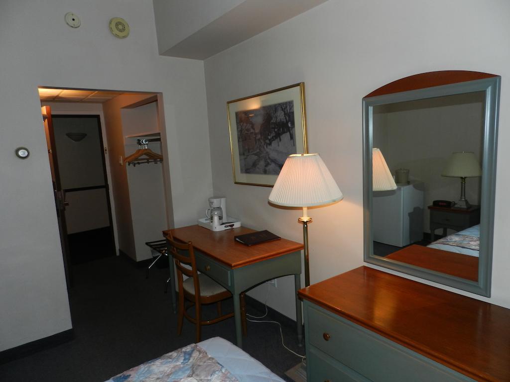 L'Auberge De L'Aeroport Inn Dorval Camera foto