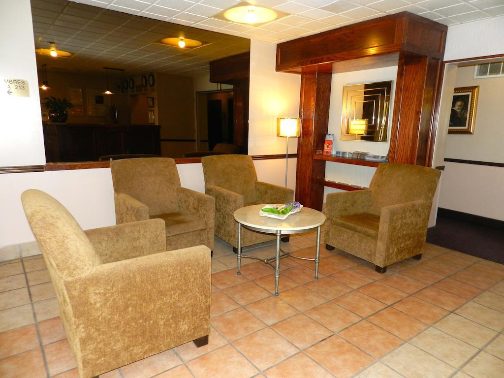 L'Auberge De L'Aeroport Inn Dorval Esterno foto