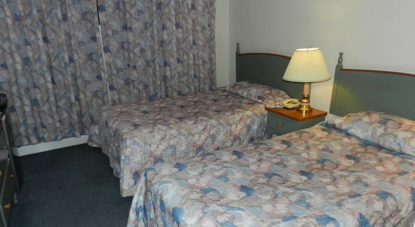 L'Auberge De L'Aeroport Inn Dorval Esterno foto
