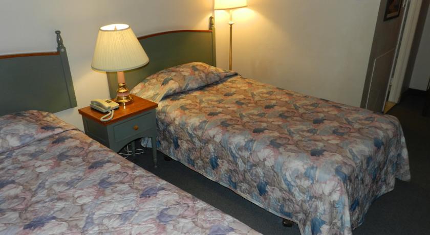 L'Auberge De L'Aeroport Inn Dorval Esterno foto
